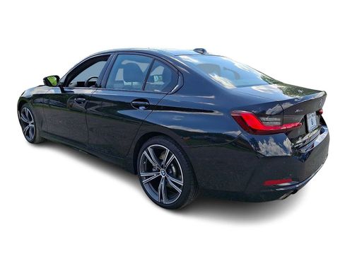 Used 2023 BMW 330i xDrive Sedan w/ Premium Package AWD/4WD image 4