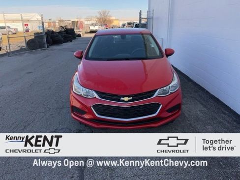 Used 2018 Chevrolet Cruze LS image 5