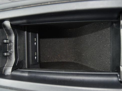 Used 2021 Mercedes-Benz CLA 250 4MATIC w/ Premium Package image 44