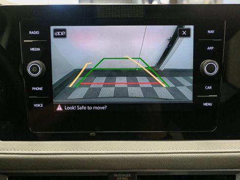 Used 2025 Volkswagen Taos SEL w/ Black Wheel Plus Package image 31