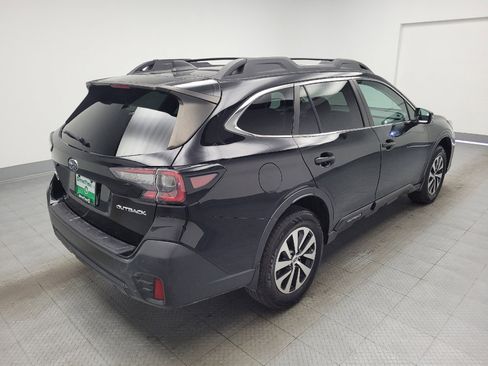 Used 2022 Subaru Outback Premium image 9