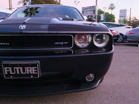 Used 2009 Dodge Challenger SRT8 w/ SRT Option Group II image 25