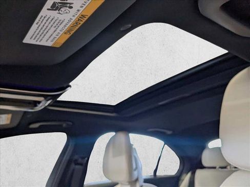 Used 2025 Mercedes-Benz C 300 Sedan image 13