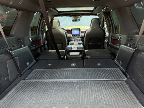 Used 2020 Lincoln Navigator L Reserve RWD image 26
