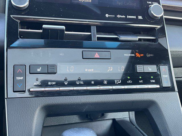 Used 2019 Toyota Avalon XLE w/ Moonroof Package FWD image 19