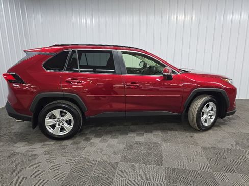 Used 2021 Toyota RAV4 XLE w/ Convenience Package AWD/4WD image 2