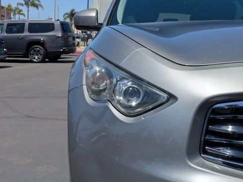 Used 2011 INFINITI FX50 AWD w/ Deluxe Touring Pkg image 10