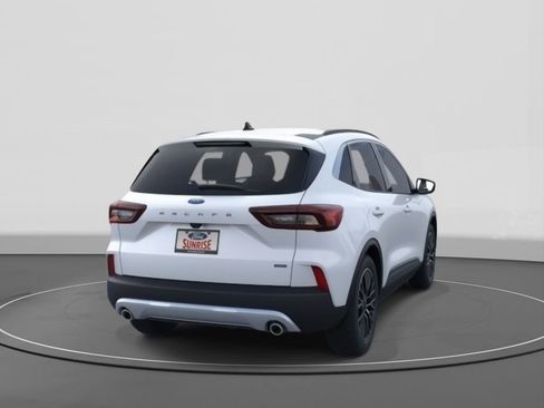 New 2025 Ford Escape SE image 8