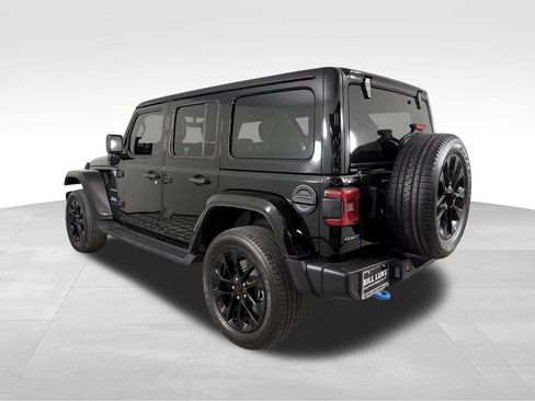 Used 2023 Jeep Wrangler Unlimited Sahara w/ Cold Weather Group AWD/4WD image 9
