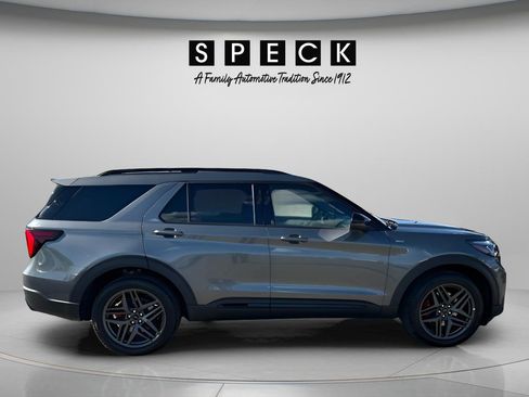 New 2026 Ford Explorer ST-Line w/ ST-Line Street Pack AWD/4WD image 6