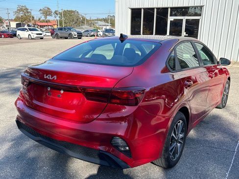 Used 2022 Kia Forte LXS image 9