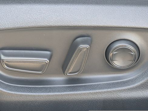 Used 2024 Toyota Camry SE FWD image 21