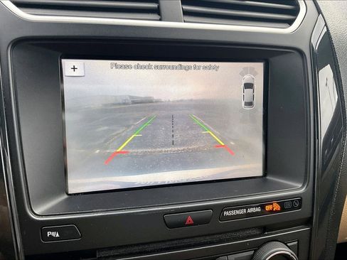 Used 2017 Ford Explorer XLT w/ Equipment Group 202A image 25