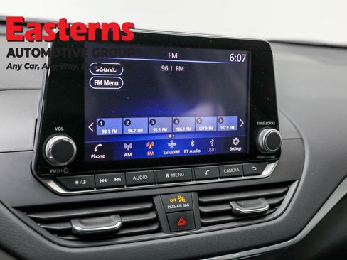 Used 2022 Nissan Altima 2.5 SV image 19