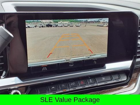 New 2026 GMC Sierra 1500 SLE w/ Preferred Package AWD/4WD image 9