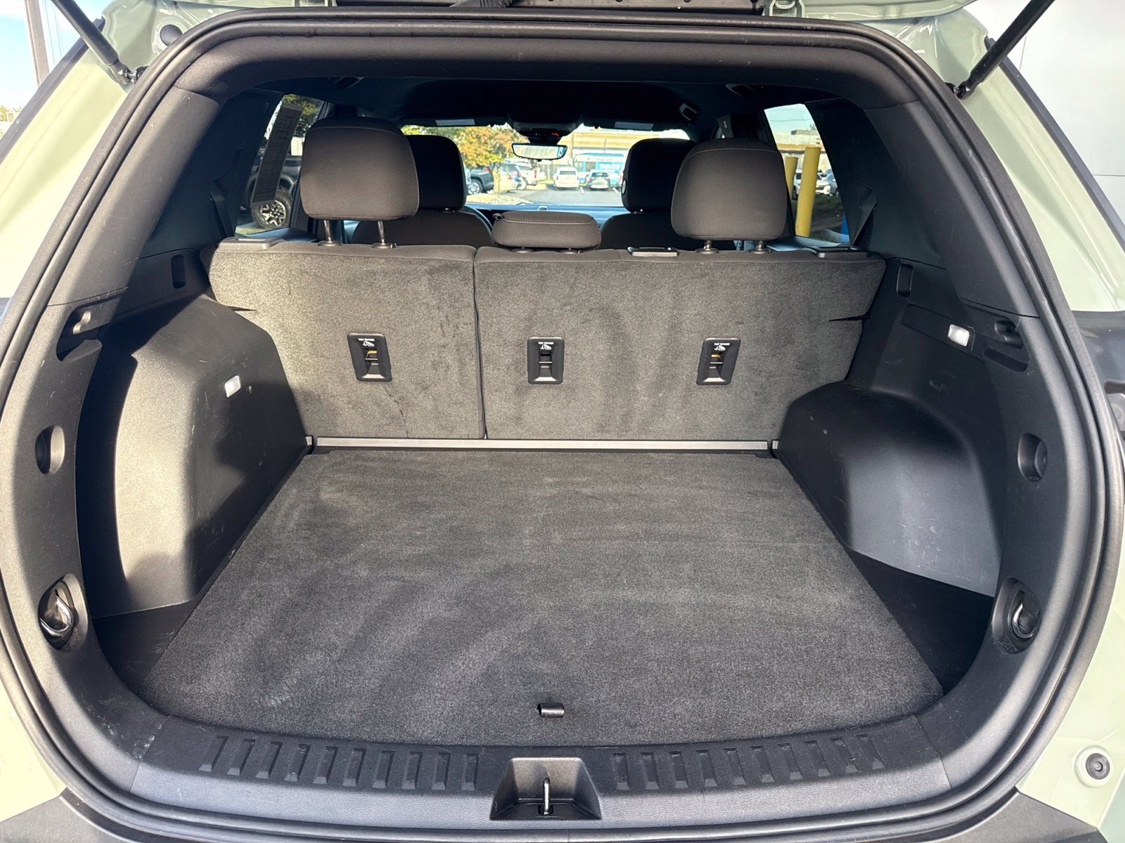Used 2025 Chevrolet Equinox LT w/ Safety and Technology Package FWD image 14