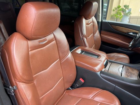 Used 2015 Cadillac Escalade ESV Premium image 36