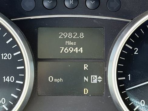 Used 2009 Mercedes-Benz ML 350 4MATIC image 26