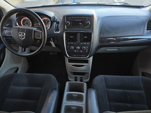 Used 2016 Dodge Grand Caravan SE w/ Quick Order Package 29E SE image 18