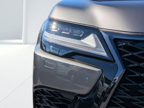 Used 2024 Lexus LX 600 F Sport image 8