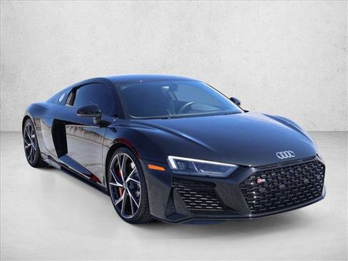 Used 2021 Audi R8 V10 w/ Premium Package RWD image 3