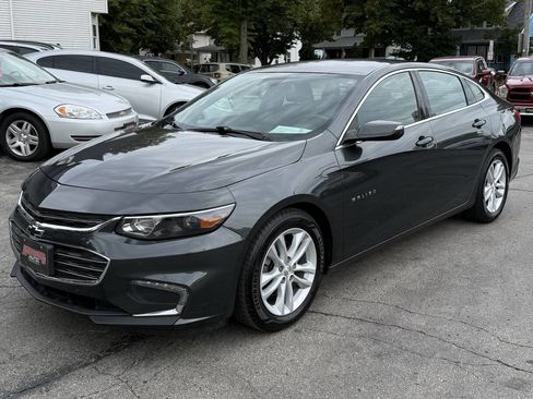 Used 2016 Chevrolet Malibu LT w/ Driver Confidence Package image 2