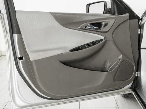 Used 2016 Chevrolet Malibu LT image 40