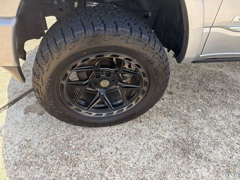 Used 2023 RAM 1500 Limited AWD/4WD image 11