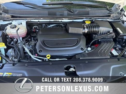 Used 2023 Chrysler Pacifica Touring-L FWD image 10