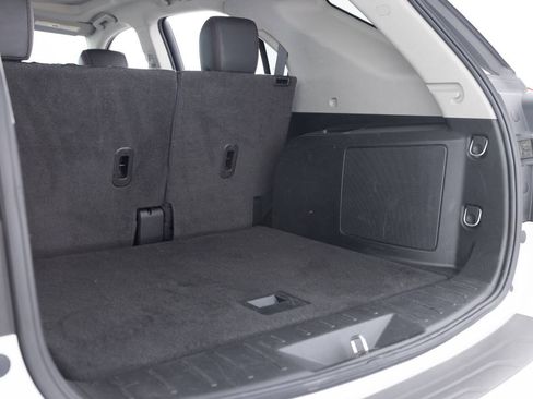 Used 2016 Chevrolet Equinox LTZ w/ Enhanced Convenience Package FWD image 38