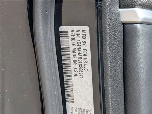 New 2026 Jeep Grand Cherokee Altitude image 18