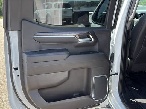 Used 2022 Chevrolet Silverado 1500 LTZ w/ LTZ Premium Package AWD/4WD image 24