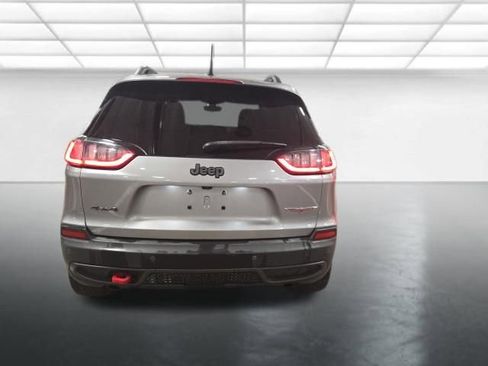 Used 2019 Jeep Cherokee Trailhawk image 6