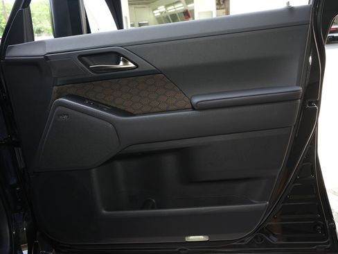 Used 2026 Lexus GX 550 w/ Cold Area Package AWD/4WD image 28