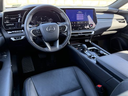 Certified 2025 Lexus RX 350 w/ Convenience Package image 27