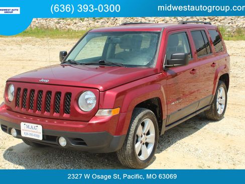 Used 2016 Jeep Patriot Latitude image 1