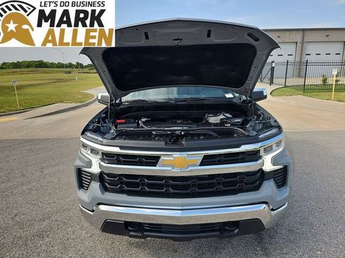 Used 2024 Chevrolet Silverado 1500 LT AWD/4WD image 30