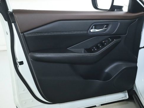 Certified 2023 Nissan Rogue SV w/ SV Premium B Package AWD/4WD image 16