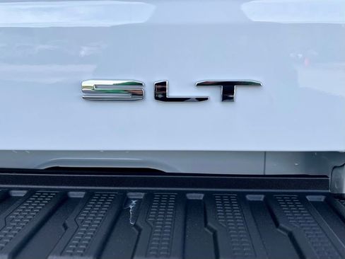 New 2026 GMC Sierra 1500 SLT w/ SLT Premium Plus Package AWD/4WD image 11
