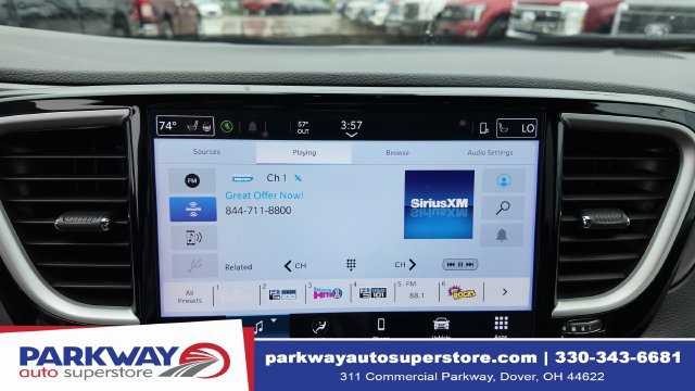 Used 2026 Chrysler Pacifica Select w/ S Appearance Package FWD image 25