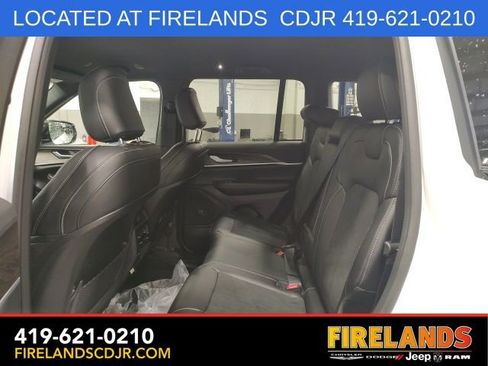 New 2026 Jeep Grand Cherokee Altitude AWD/4WD image 16