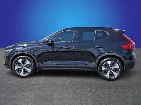 Used 2024 Volvo XC40 B5 Plus AWD/4WD image 7