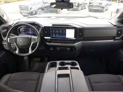 Used 2022 Chevrolet Silverado 1500 LT Trail Boss image 16