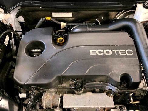 Used 2018 Chevrolet Equinox LT image 27