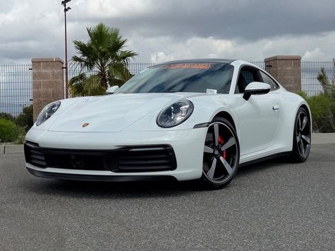 Used 2024 Porsche 911 Carrera S RWD image 2