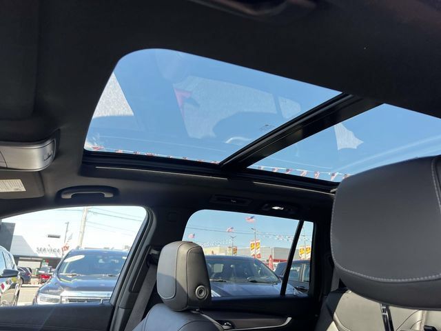 Certified 2024 Cadillac XT6 Luxury w/ LPO, Floor Liner Package AWD/4WD image 23