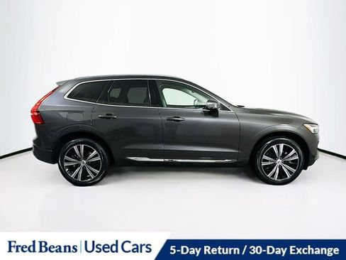 Used 2023 Volvo XC60 B5 Ultimate w/ Climate Package image 9