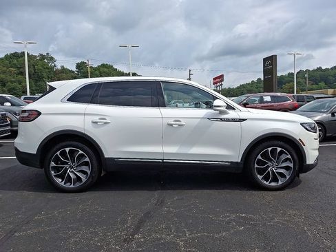 Used 2021 Lincoln Nautilus Reserve AWD/4WD image 7