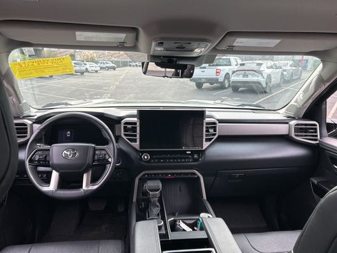 Used 2022 Toyota Tundra Limited image 6