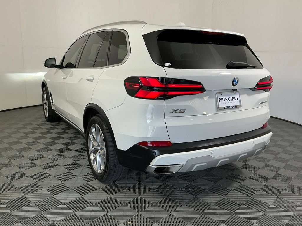 Certified 2024 BMW X5 xDrive40i w/ Premium Package AWD/4WD image 7